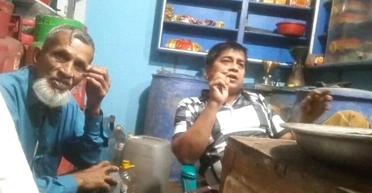 পিরোজপুরে প্রতি লিটার পেট্রোল ২০০ টাকায় বিক্রি!