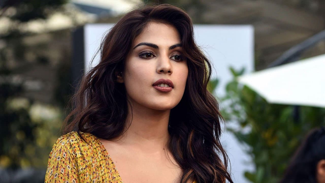 পর্দা ছেড়ে এবার ডিজিটাল দুনিয়ায় রিয়া চক্রবর্তী