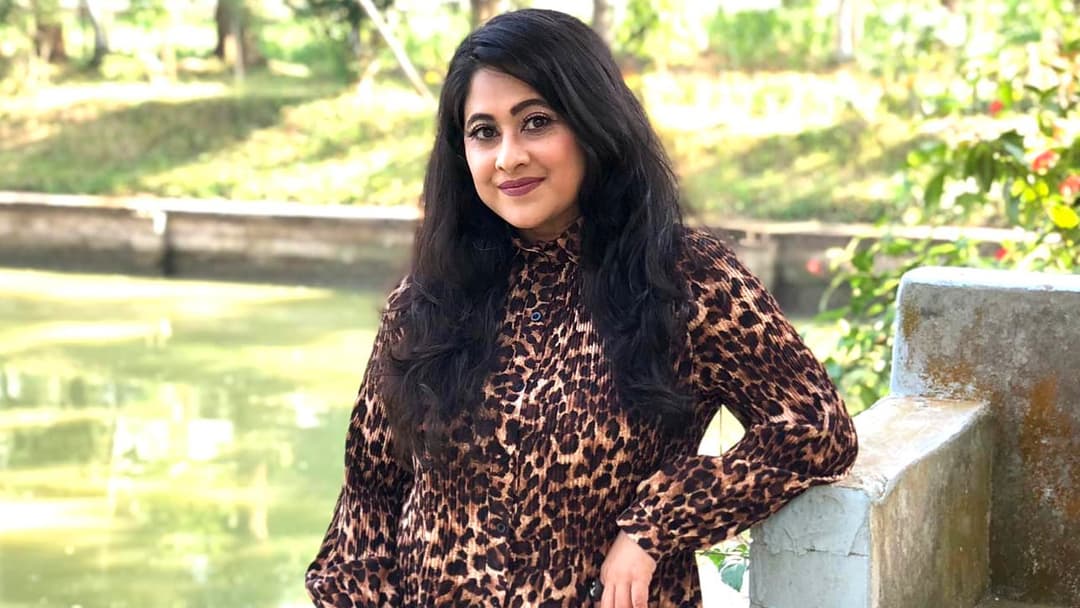 কখনো দেশের বাইরে ছিলাম না : সুমাইয়া শিমু