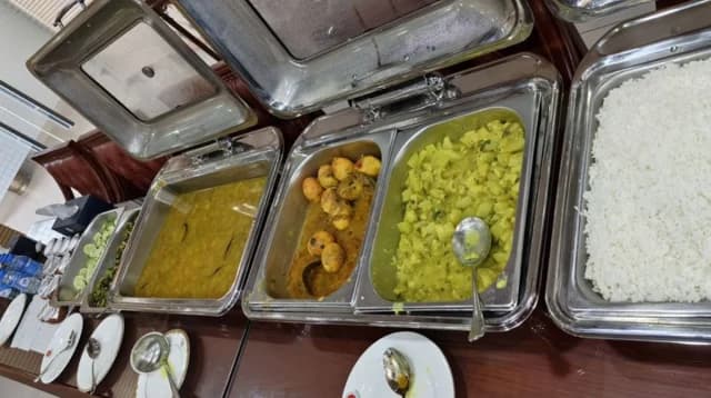 প্রধানমন্ত্রীর দুপুর ও বিকেলের খাবার খরচ ১৫০ টাকা