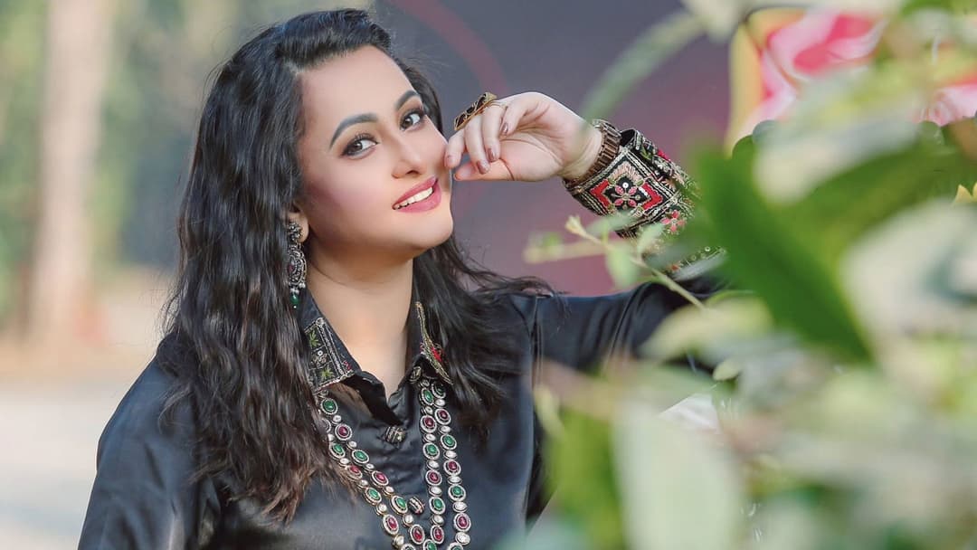 নাটকে বিনা পয়সায় দেখলে সিনেমায় কেউ নেবে না: পূর্ণিমা