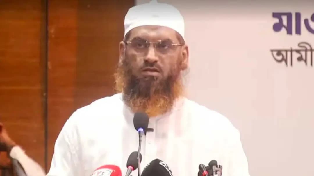 বর্তমান সরকারকে শেখ হাসিনার ভূতে ধরেছে : মামুনুল হক