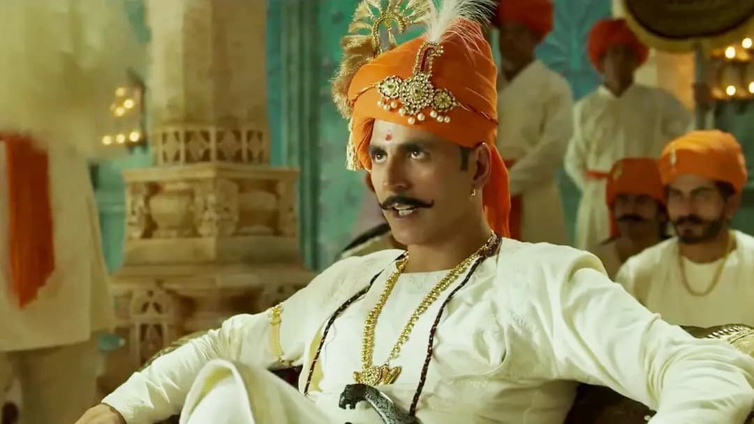 ‘নকল গোঁফ ব্যবহার ছাড়া উপায় ছিল না’