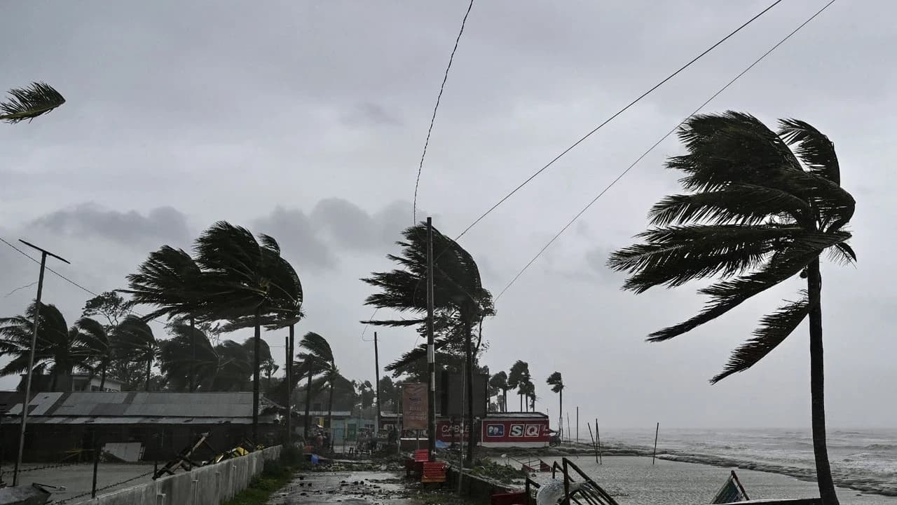 সন্ধ্যার মধ্যে যেসব অঞ্চলে ঝড়ের সতর্কবার্তা
