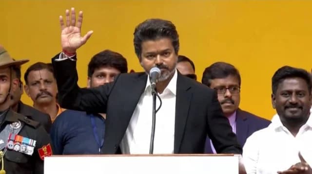 মুখ্যমন্ত্রী হয়েই বিনামূল্যে বিদ্যুৎ দেওয়ার ঘোষণা থালাপতির
