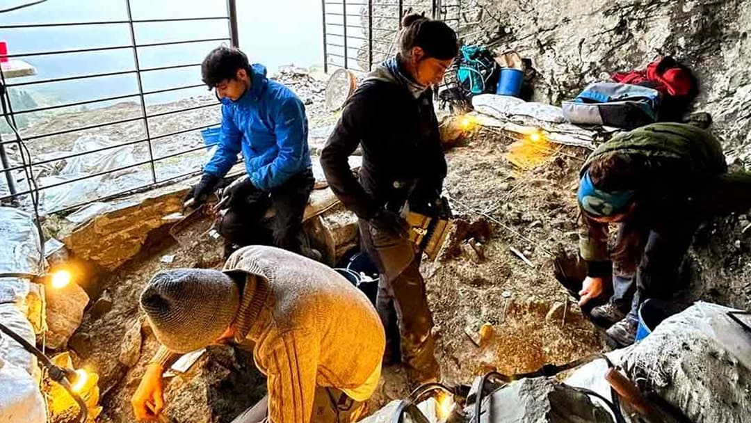 ৬ হাজার বছর পুরোনো পাহাড়ের গুহায় তামার কারখানা!