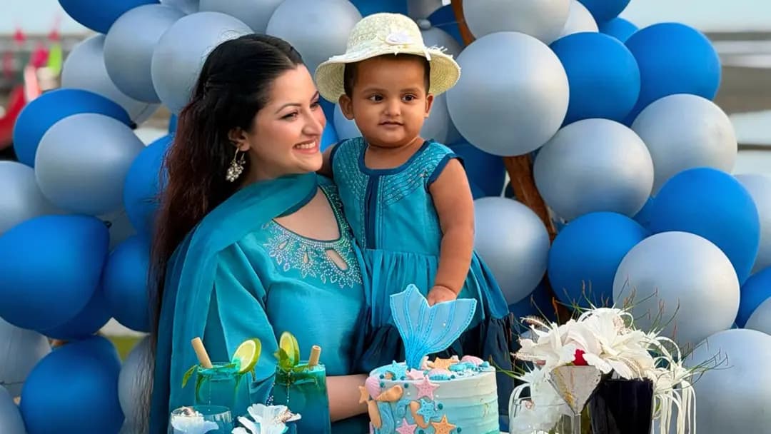 মেয়ের জন্মদিনে আবেগে ভাসলেন পরীমণি