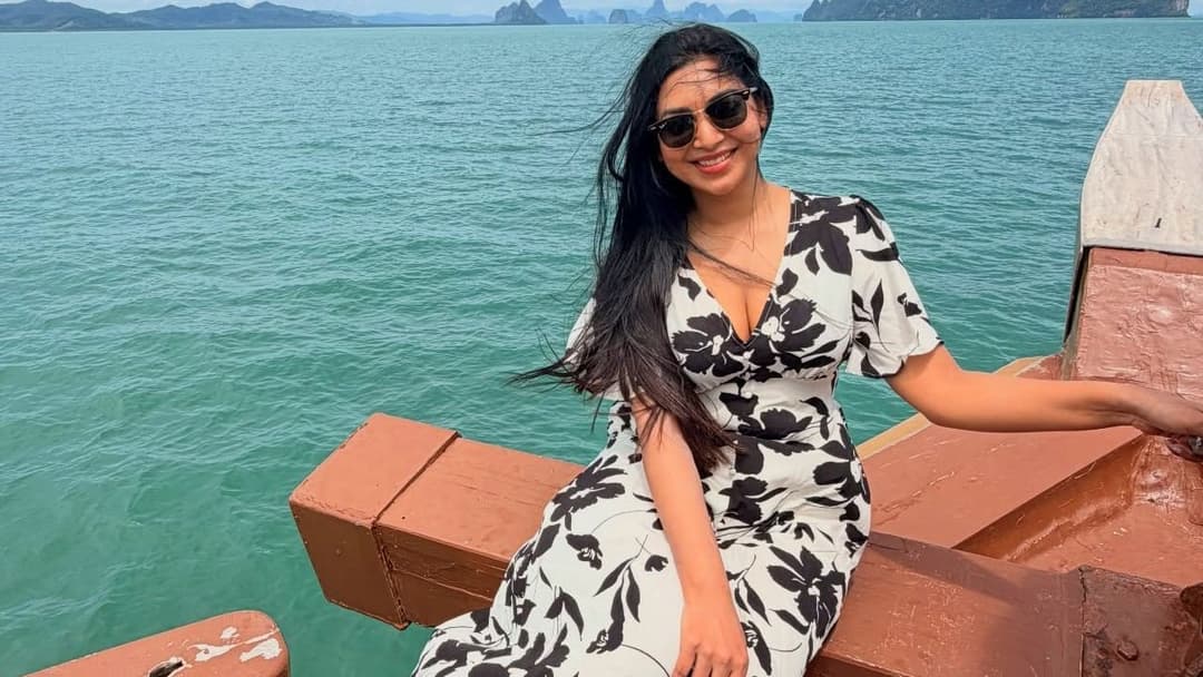 বিয়ে ও সন্তান নিয়ে ভক্তের প্রশ্নে ক্ষোভ প্রকাশ প্রভার